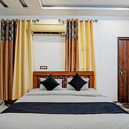 Hotel Play- Platinum Sector144 Couple Friendly Noida Exteriér fotografie
